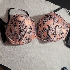Victoria Secret bra  NWT